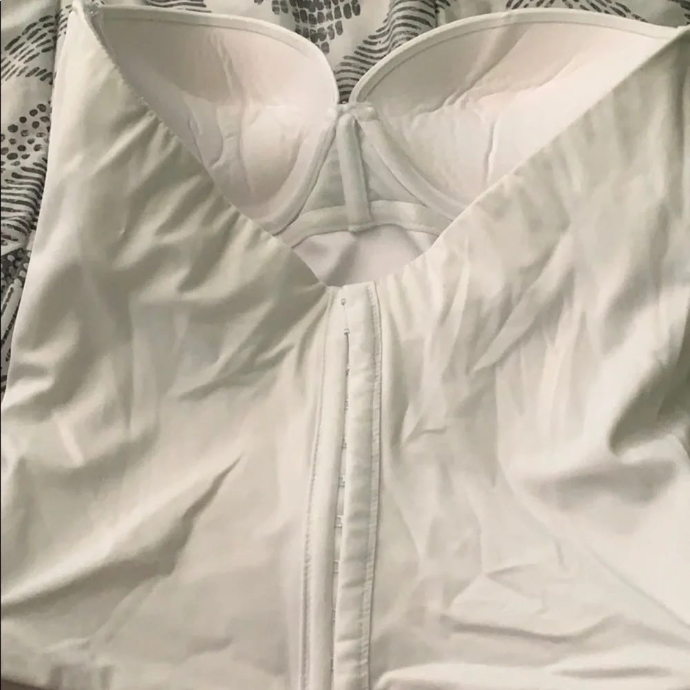 Corset - Picture 2 of 2